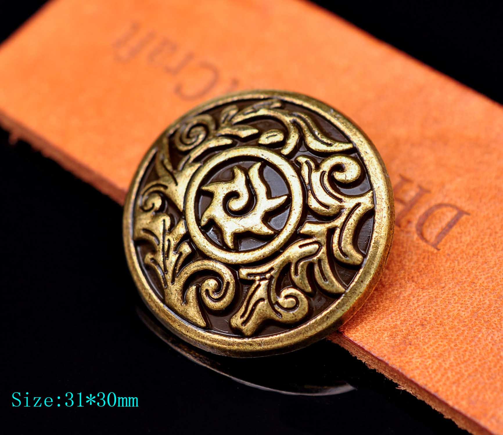 Leatherwork Flowers - 10ชิ้น31*30มม. ทองเหลืองรูปสลักดวงอาทิตย์ดอกไม้หนังตกแต่ง Concho ม้าอานม้า studs screwing