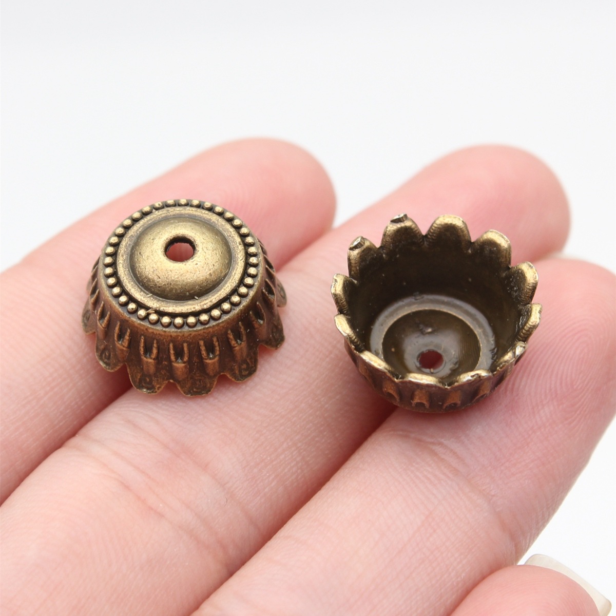 ตัวล็อคเชือกแบบโลหะพร้อมพู่ห้อ - Leatherwork Diy บทวิจารณ์และราคา