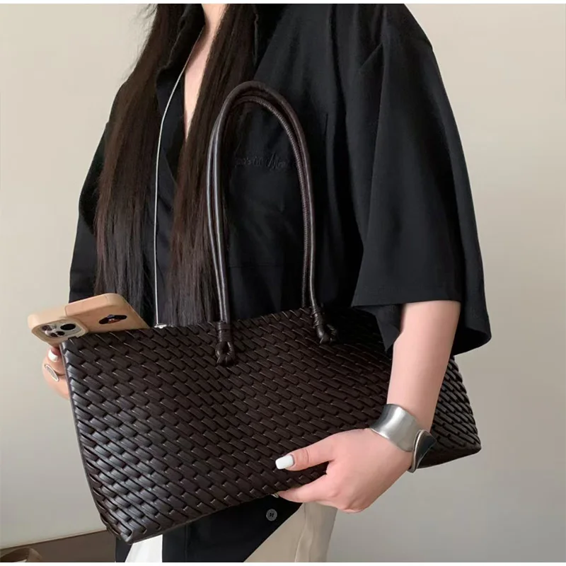 กระเป๋าโท้ทหนัง PU ดีไซน์หรูหร - Leather Work Handbags For Women บทวิจารณ์และราคา