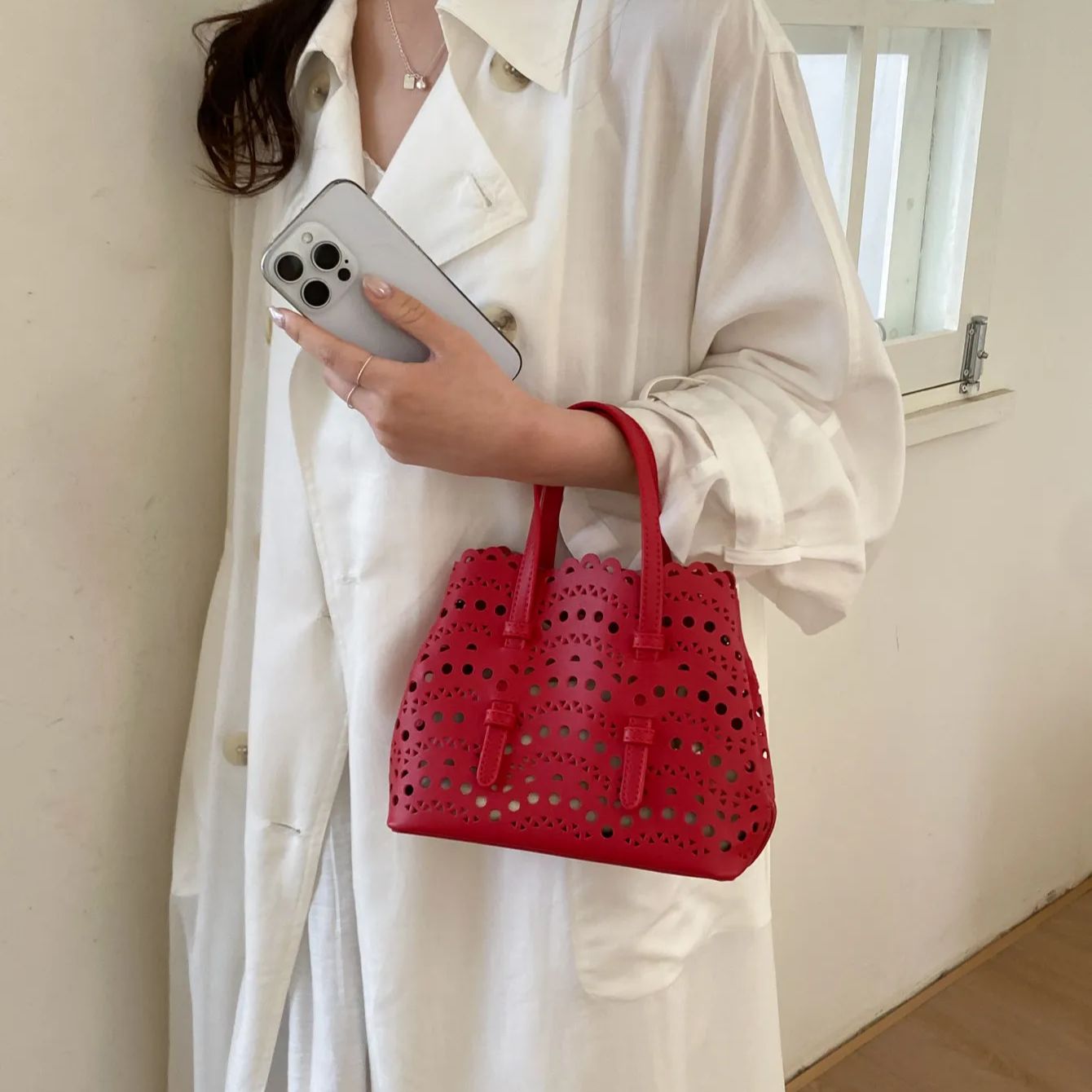 กระเป๋าสะพายข้างพิมพ์ลายสีแดงส - Leather Work Handbags For Women บทวิจารณ์และราคา