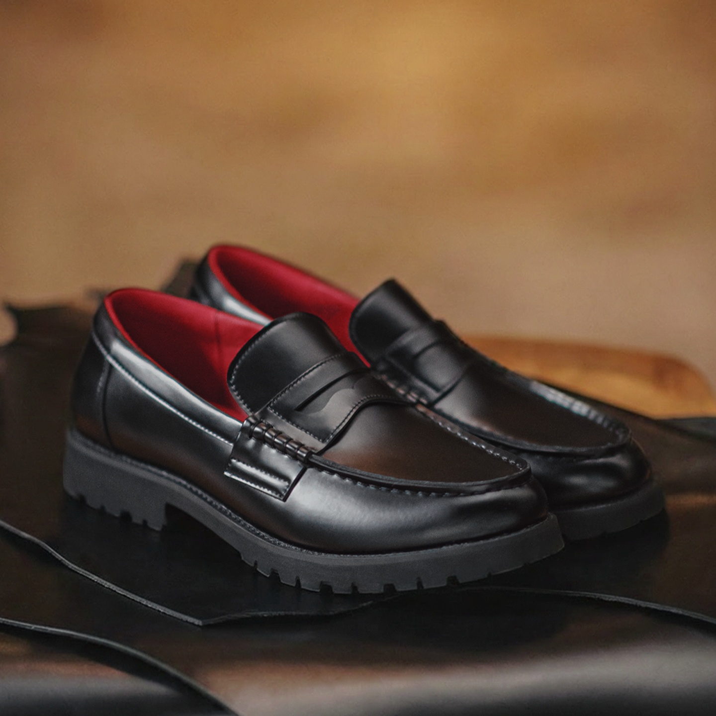 รองเท้าโลฟเฟอร์แบบสวมสำหรับผู้ - Leatherworking Classic บทวิจารณ์และราคา